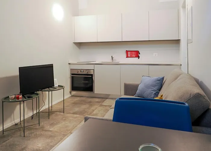 Music 2 - Light And Shadows 3 - Estival 4 - Blues 5 公寓